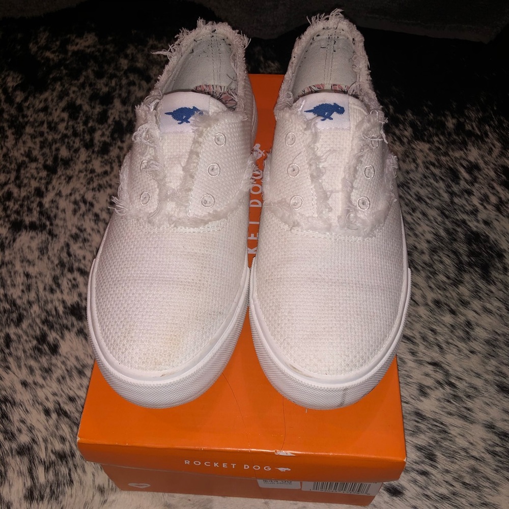 Rocket dog slip on tennis shoes